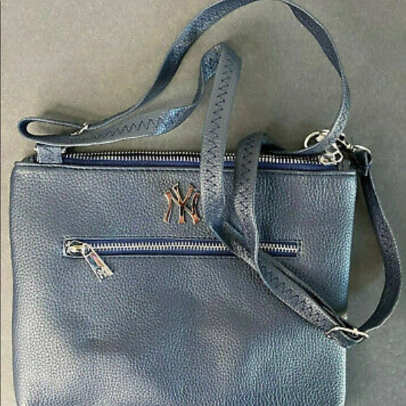 Success Promotion Handbags - Navy Blue New York Yankees Women’s Purse; Pocket Book Bag Handbag 9”w x 7”H NWOT